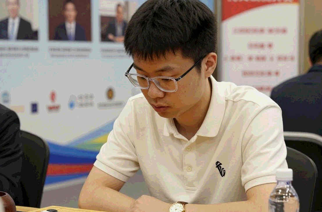 SCHACH থেকে CHESS INSIGHT: দাবা-মিডিয়ার ভাষা বদল, আর সেন্ট লুইসের এক-পৃষ্ঠপোষক অর্থনীতি