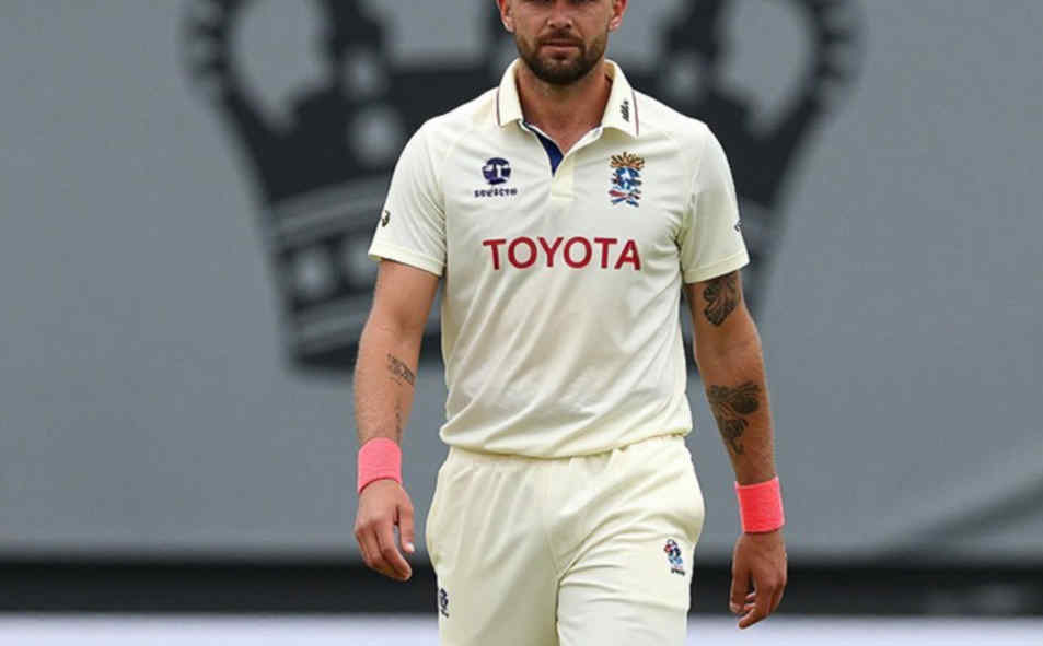 The Patience of 225 Balls: Ollie Davies, a Quiet Afternoon at Cricket Central, and the New Grammar of Red-Ball Cricket
