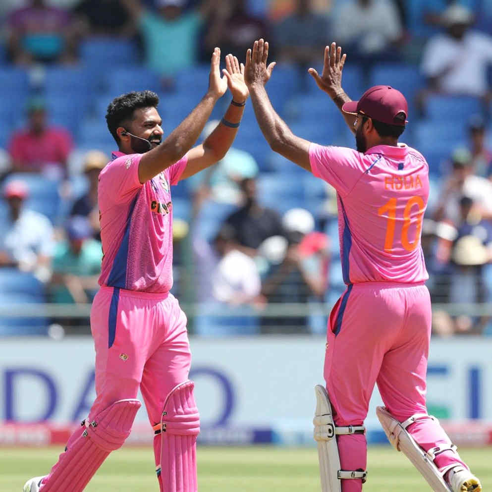 তাইয়াব আরিফের তৃতীয় সেঞ্চুরি: ১২০ রানের পেছনে যে সংখ্যাটা কেউ পড়েনি তাইয়াব আরিফের তৃতীয় সেঞ্চুরি: ১২০ রানের পেছনে যে সংখ্যাটা কেউ পড়েনি