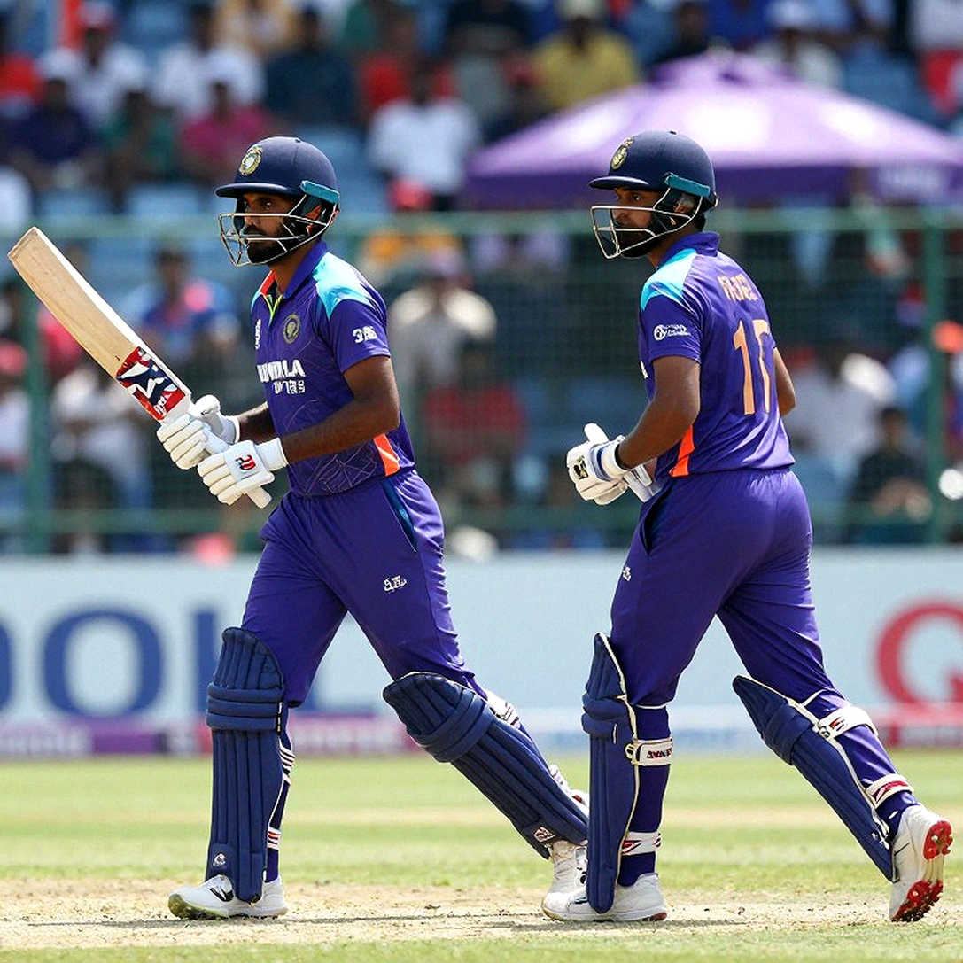 সাত মাস পর ফেরা আর পাওয়ারপ্লের দুই ওভার: নাসিম শাহর খাতায় আসলে কী লেখা আছে