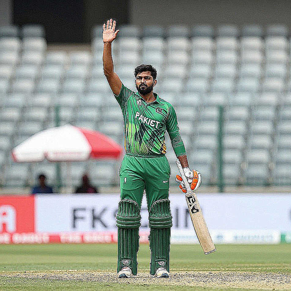 শূন্য গ্যালারি, উচ্চকিত ডেটা: বাংলাদেশের মিডল ওভারে লুকিয়ে থাকা নীরব কব্জা