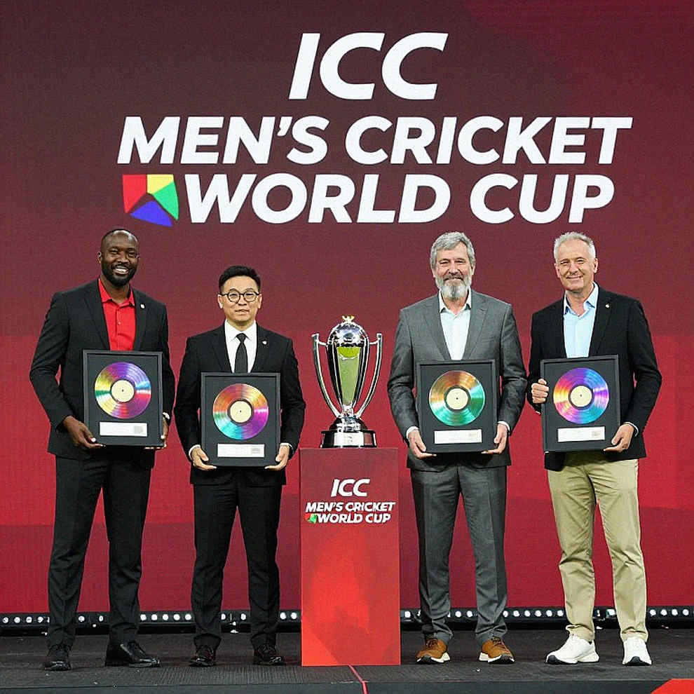 খালি সংকেত, ভারী সিদ্ধান্ত: ট্রান্সফার উইন্ডোর গুজব-অর্থনীতিতে যাচাইয়ের শৃঙ্খলা খালি সংকেত, ভারী সিদ্ধান্ত: ট্রান্সফার উইন্ডোর গুজব-অর্থনীতিতে যাচাইয়ের শৃঙ্খলা
